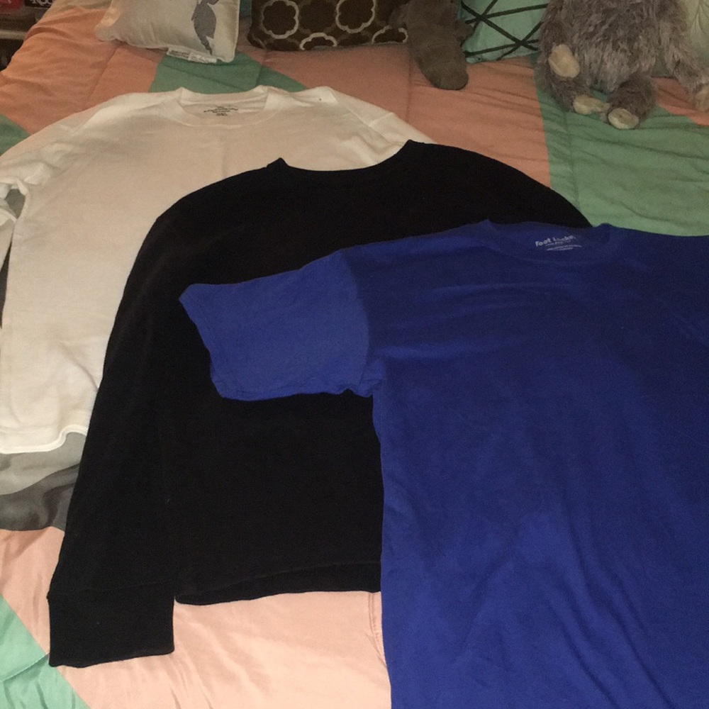 Lot of 3 foot locker men’s shirts